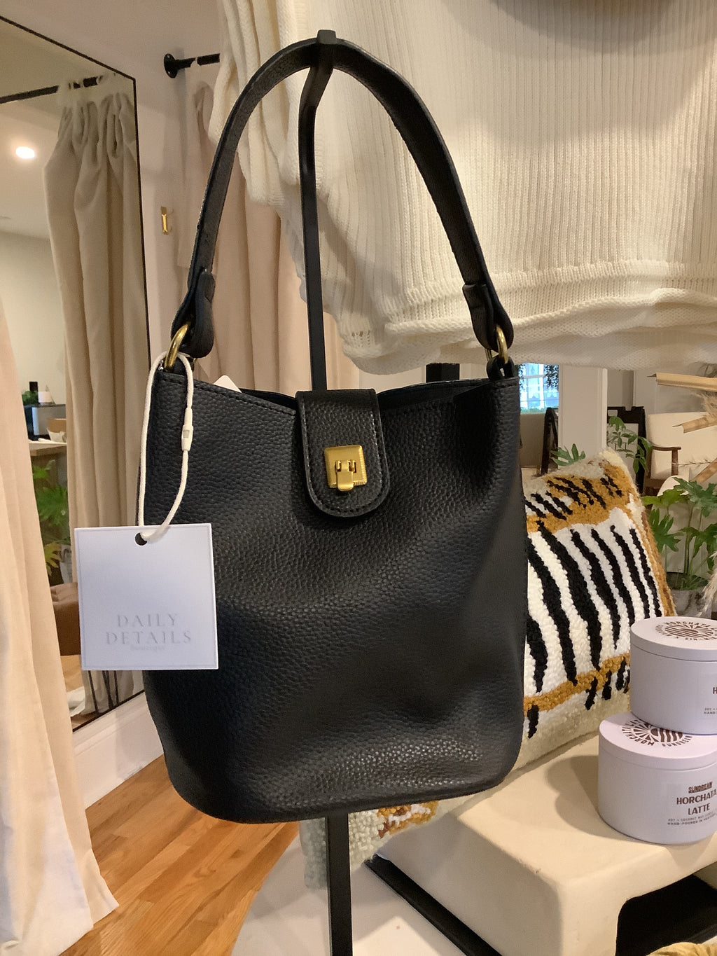 Black bucket tote