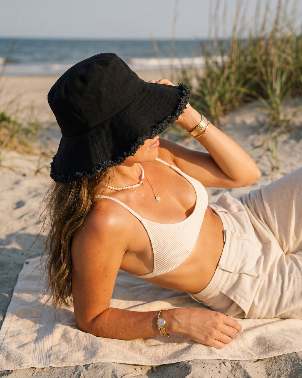 Beach Walk Bucket Hat | Black