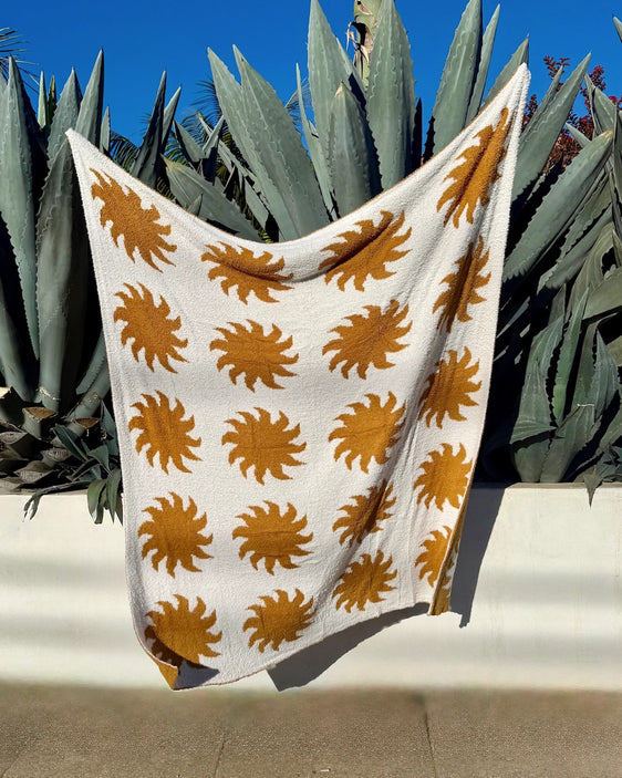 Sunspell Plush Throw | Golden Brown