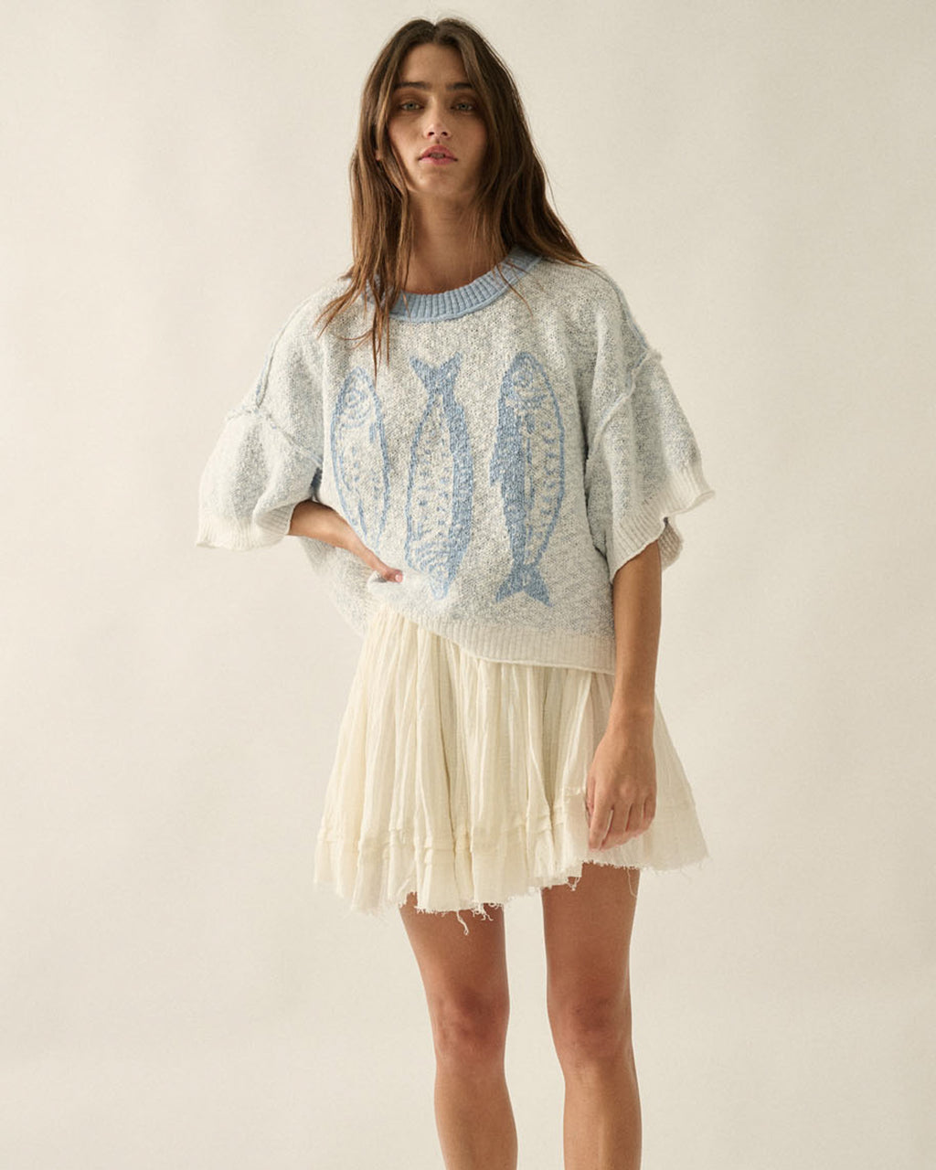 Lightweight jacquard knit sweater with fish design, relaxed fit and short sleeves for women