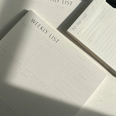 Weekly Desk Planner